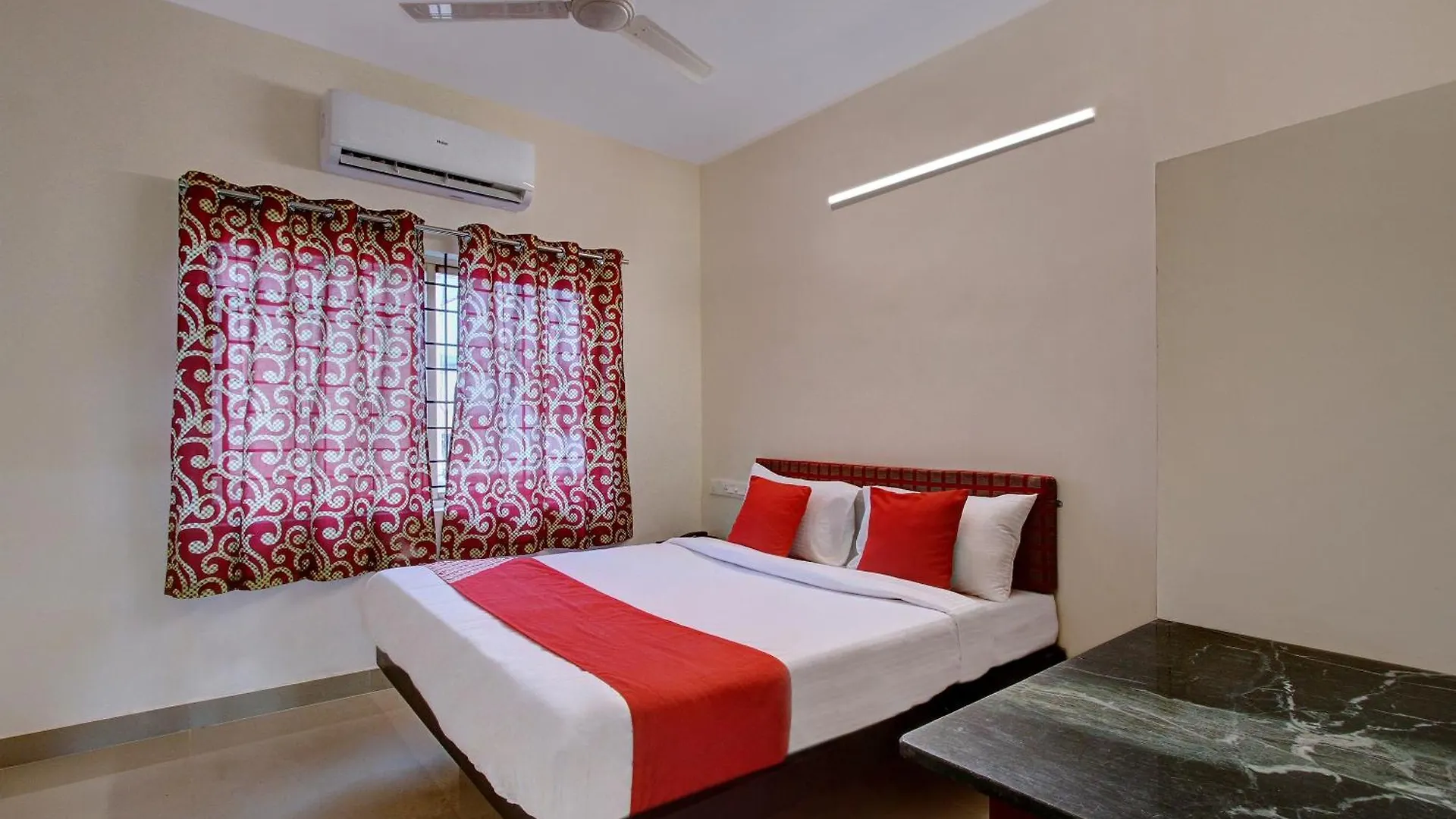 Hotel O Century Park Kasaragod