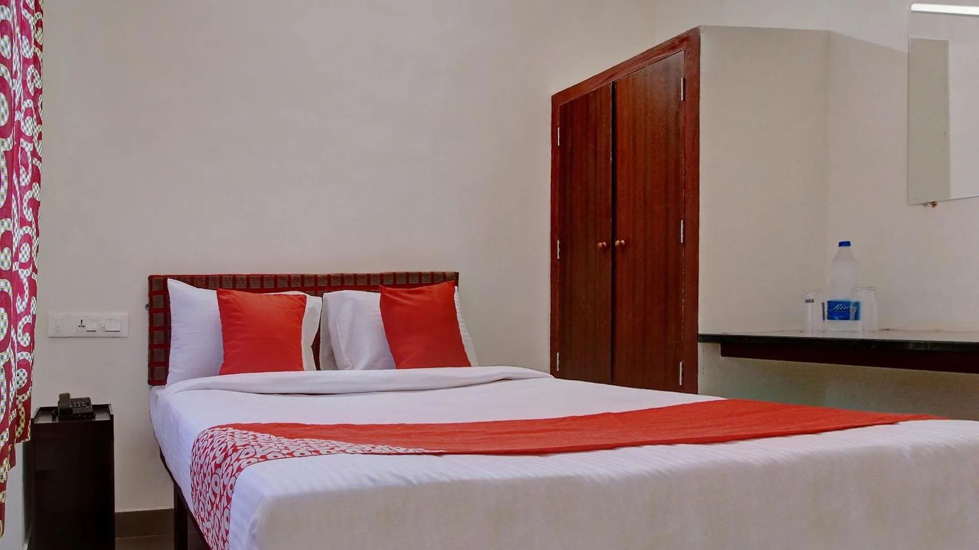 Hotel O Century Park Kasaragod