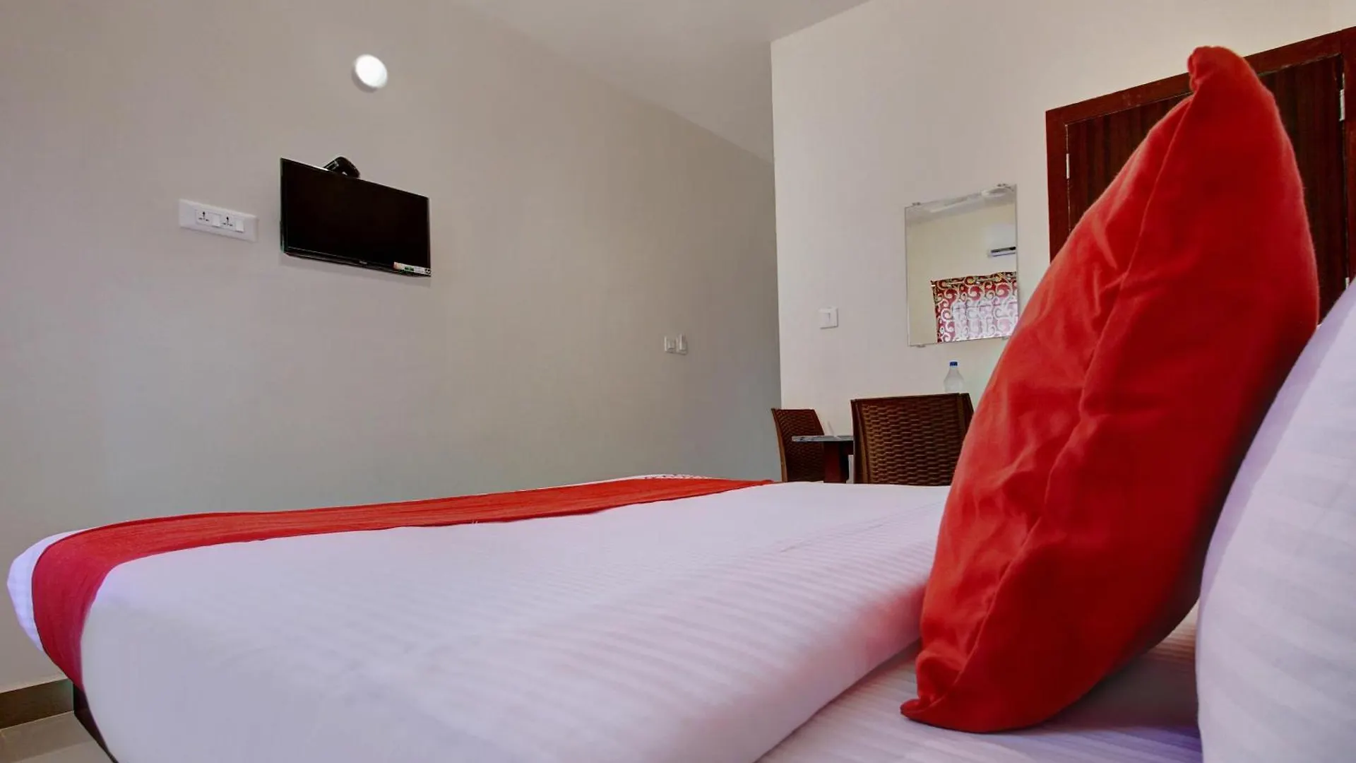 Hotel O Century Park Kasaragod