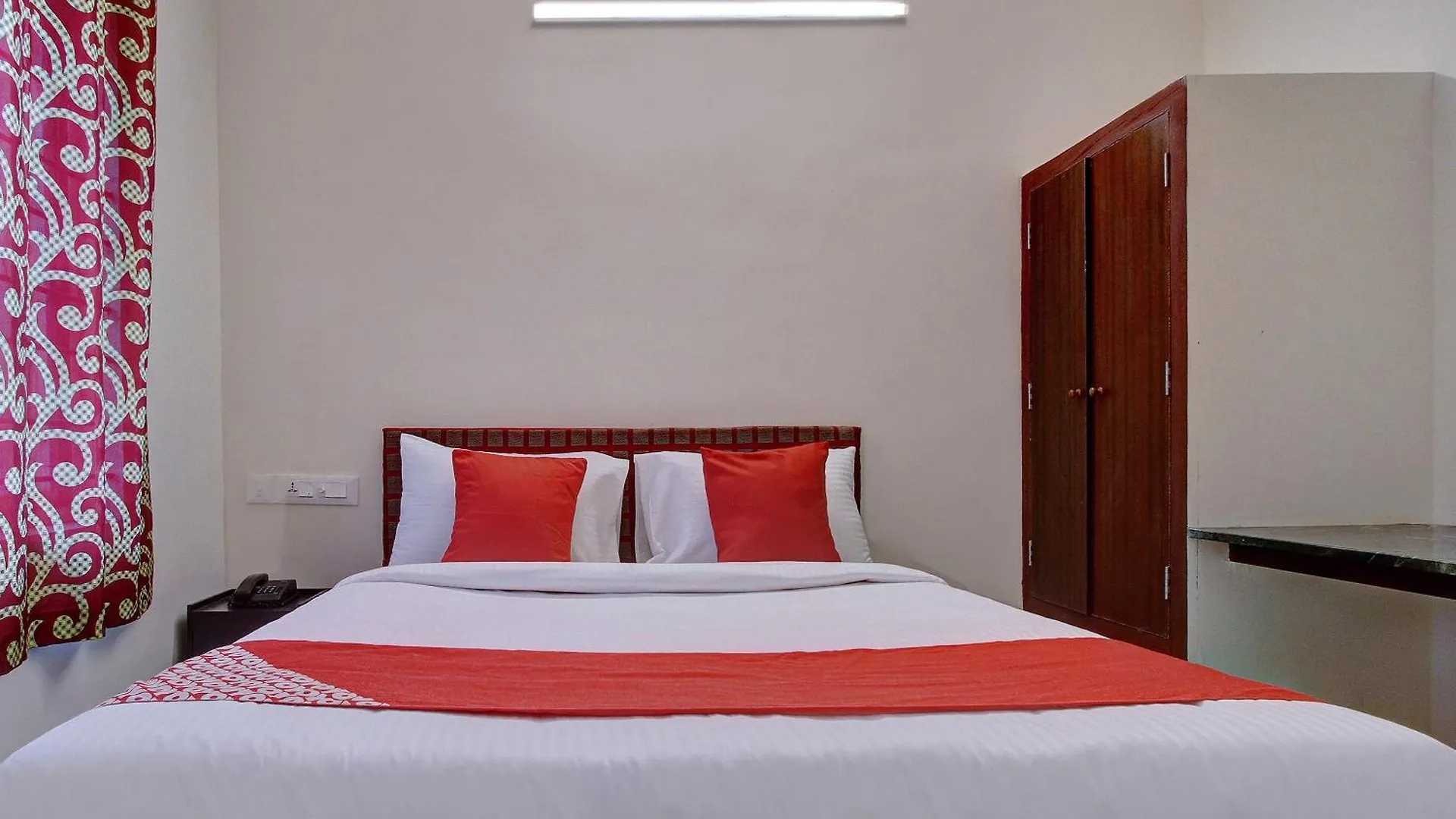 Hotel O Century Park Kasaragod